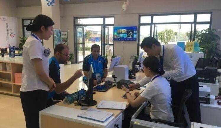 軍運村5G營業廳開張，360度全景直播軍運會賽事-酷雷曼VR全景