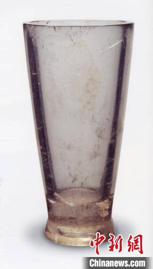 杭州博物館對文物進行數字采集 之后會在“云上博物館”展出